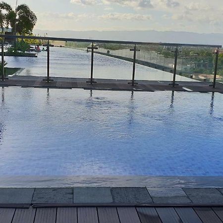 Mactan Newtown Condo With Garden And Ocean View 8Newtown Blvd Isla de Mactán Exterior foto