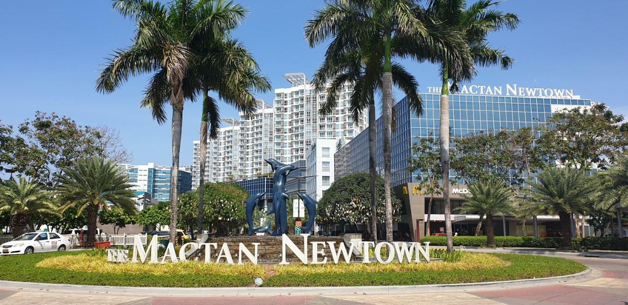 Mactan Newtown Condo With Garden And Ocean View 8Newtown Blvd Isla de Mactán Exterior foto